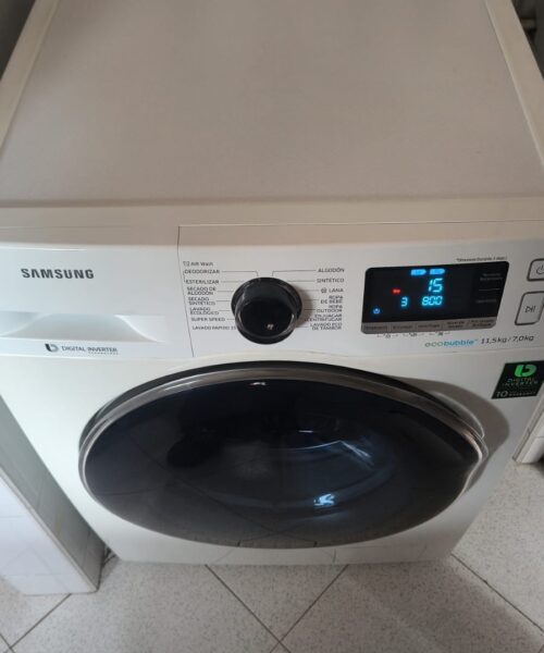 a8f021bd-cbd9-4f3a-af9c-bde231bea63c